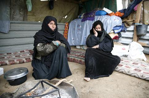 Hammad&rsquo;s aunt Jomai&rsquo;a (left) and mother Salma (right).
