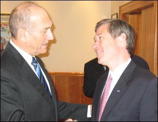 Rep. Mark Steven Kirk, R-Ill (official sponsor of the new AIPAC bill) with Israeli leader Ehud Olmert.